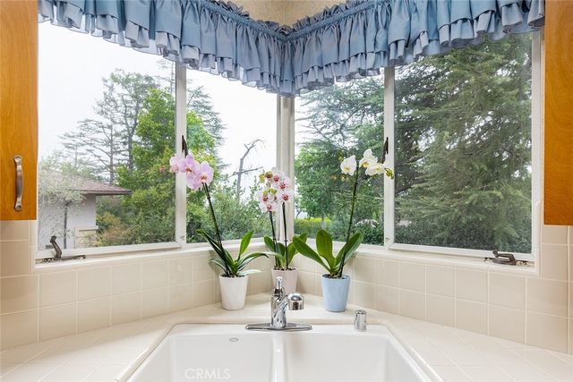 2325 Caracas Street, La Crescenta, CA 91214