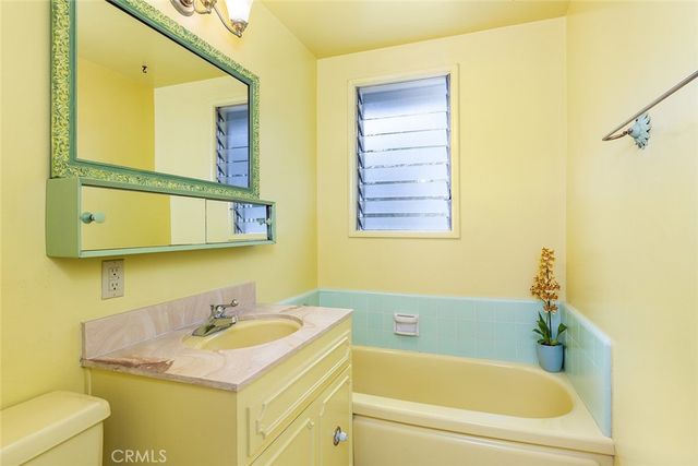 2325 Caracas Street, La Crescenta, CA 91214
