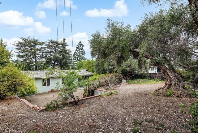 2325 Caracas Street, La Crescenta, CA 91214