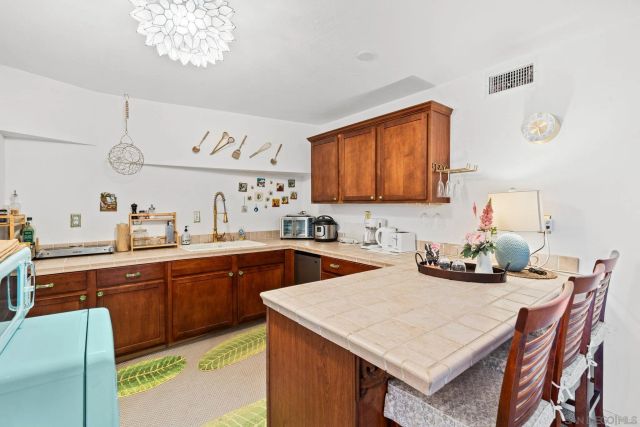 4413 Upland St, La Mesa, CA 91941