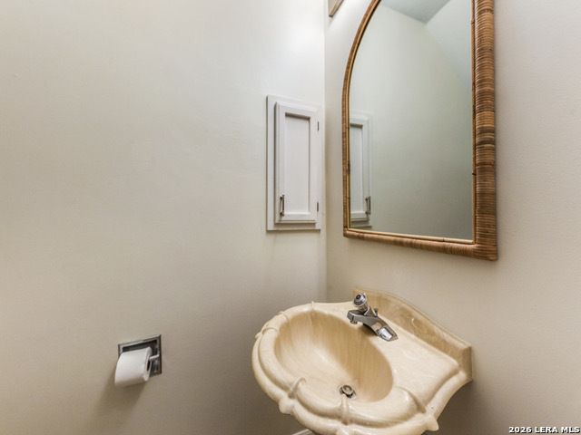 201 W Craig Pl Apt K, San Antonio, TX 78212