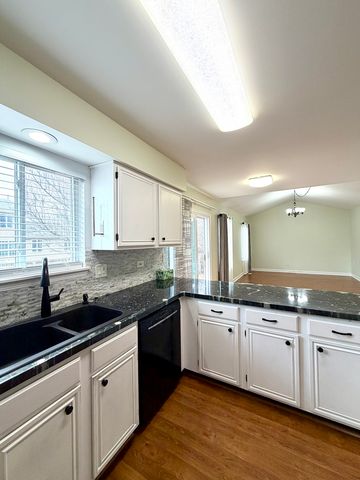 665 Lakewood Farms Drive, Bolingbrook, IL 60490