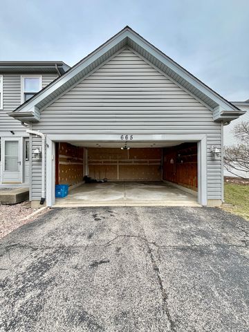 665 Lakewood Farms Drive, Bolingbrook, IL 60490