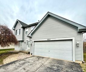 665 Lakewood Farms Drive, Bolingbrook, IL 60490