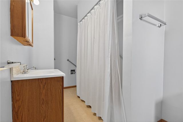 1804 Ley St, Troy Hill, PA 15212