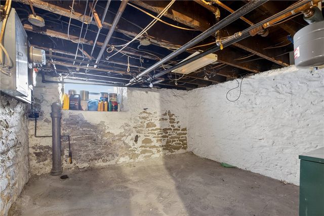 1804 Ley St, Troy Hill, PA 15212