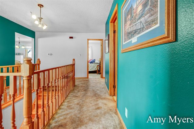 7367 S 108th Avenue, Rothbury, MI 49452