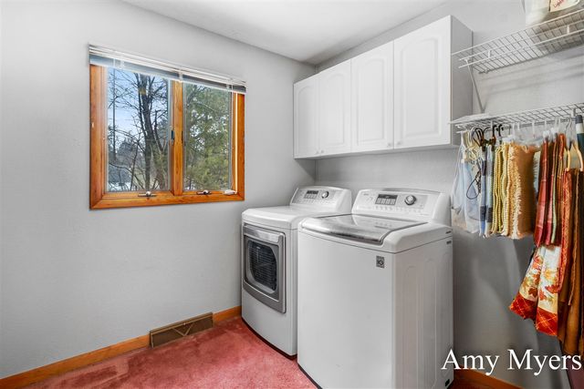 7367 S 108th Avenue, Rothbury, MI 49452