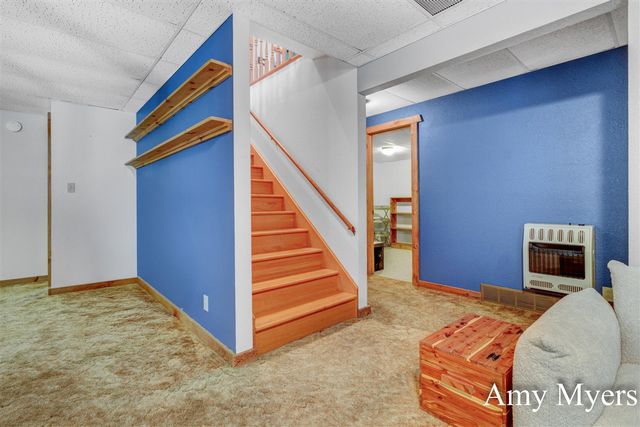 7367 S 108th Avenue, Rothbury, MI 49452