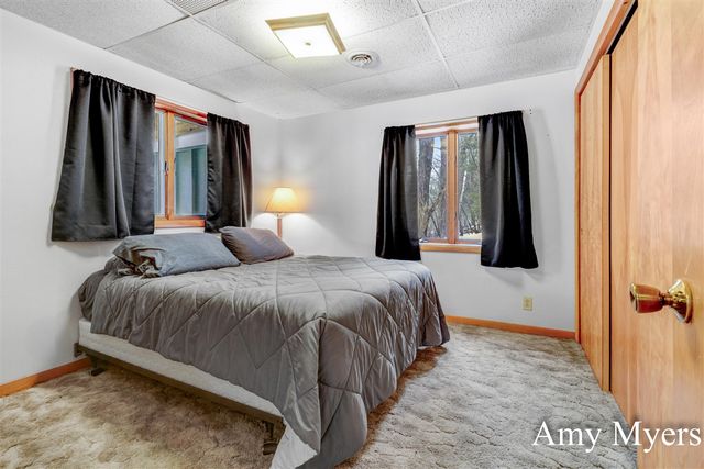 7367 S 108th Avenue, Rothbury, MI 49452