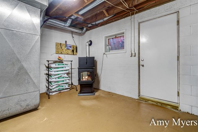 7367 S 108th Avenue, Rothbury, MI 49452