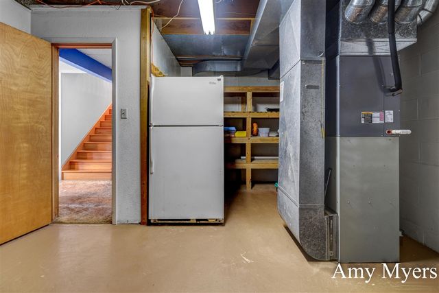 7367 S 108th Avenue, Rothbury, MI 49452