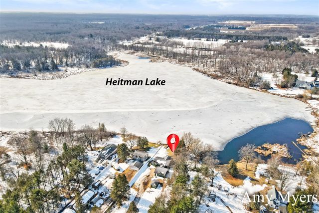 7367 S 108th Avenue, Rothbury, MI 49452