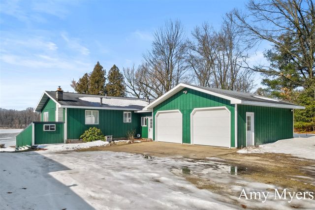 7367 S 108th Avenue, Rothbury, MI 49452