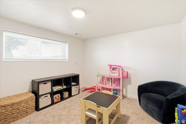 2042 N 630 W, Clinton, UT 84015