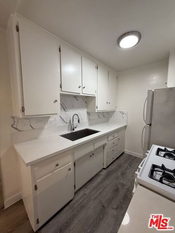 5811 Harold Way 3, Los Angeles, CA 90028