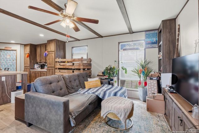 4426 Southern Trl, Von Ormy, TX 78073