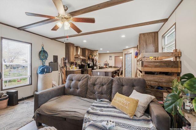 4426 Southern Trl, Von Ormy, TX 78073