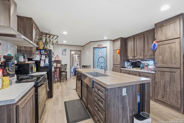 4426 Southern Trl, Von Ormy, TX 78073