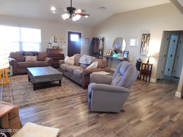 804 Summerlyn Lane, Carl Junction, MO 64834