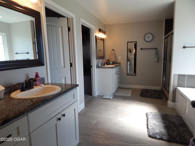 804 Summerlyn Lane, Carl Junction, MO 64834