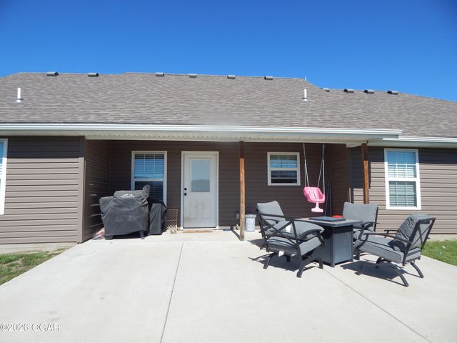 804 Summerlyn Lane, Carl Junction, MO 64834