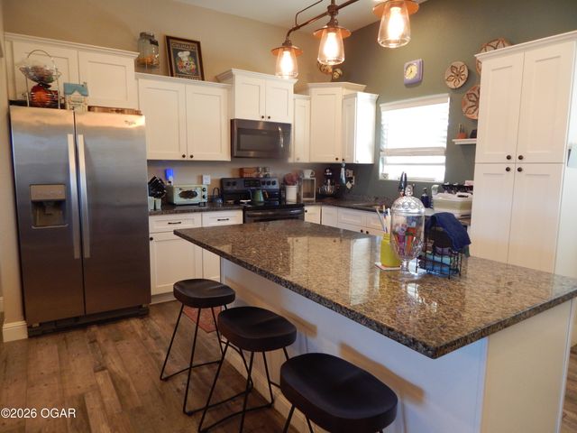 804 Summerlyn Lane, Carl Junction, MO 64834