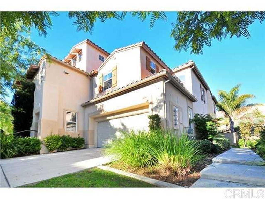 335 Caminito Barcelona Street, Chula Vista, CA 91914