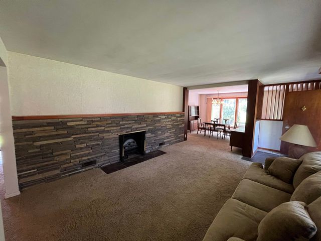 18 Montvert Road, Middletown Springs, VT 05757
