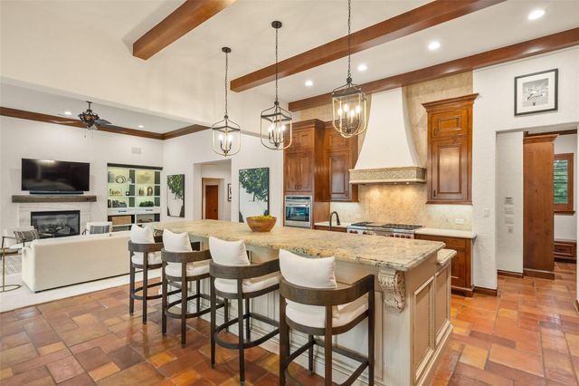 83 Lakeside Green, The Woodlands, TX 77382