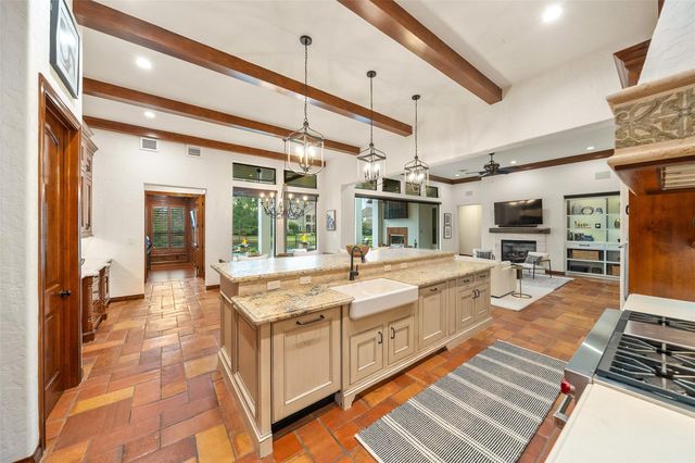 83 Lakeside Green, The Woodlands, TX 77382