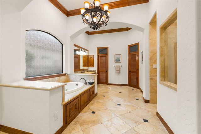 83 Lakeside Green, The Woodlands, TX 77382