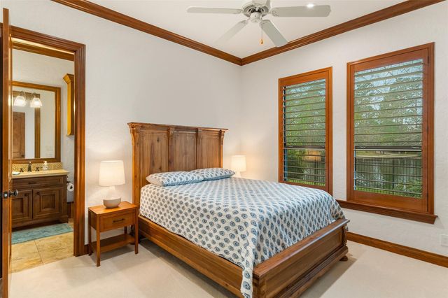 83 Lakeside Green, The Woodlands, TX 77382