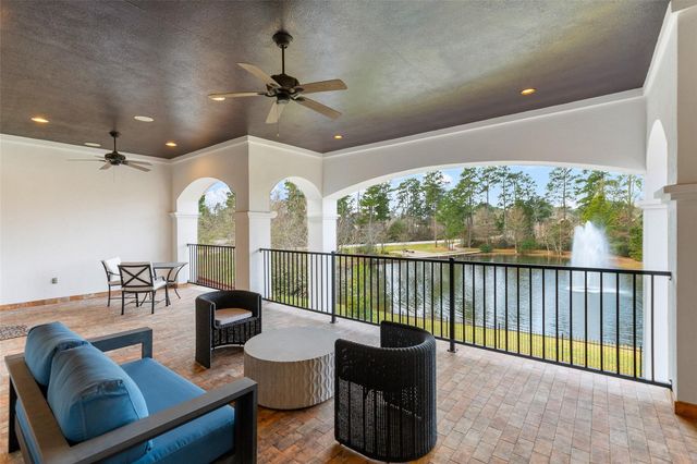 83 Lakeside Green, The Woodlands, TX 77382