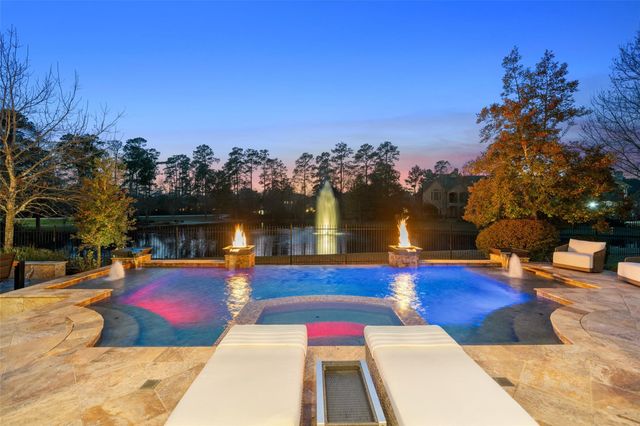 83 Lakeside Green, The Woodlands, TX 77382