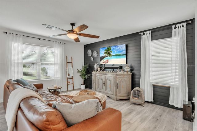4110 WILLOW HAMMOCK DR, Palmetto, FL 34221