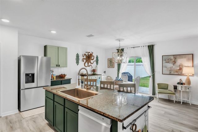 4110 WILLOW HAMMOCK DR, Palmetto, FL 34221