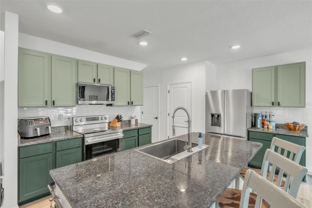 4110 WILLOW HAMMOCK DR, Palmetto, FL 34221