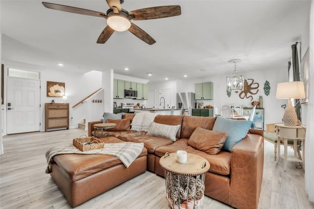 4110 WILLOW HAMMOCK DR, Palmetto, FL 34221
