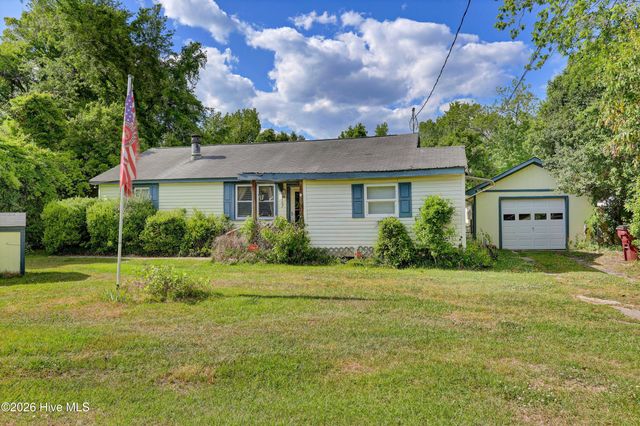 107 Long Leaf Drive, Wilmington, NC 28401