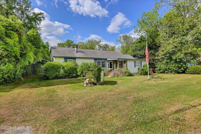107 Long Leaf Drive, Wilmington, NC 28401