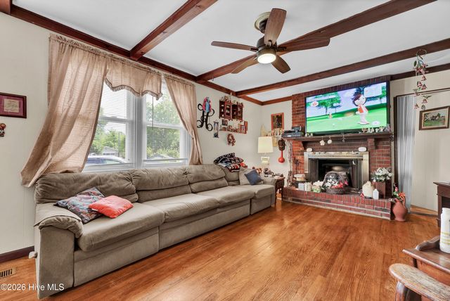 107 Long Leaf Drive, Wilmington, NC 28401