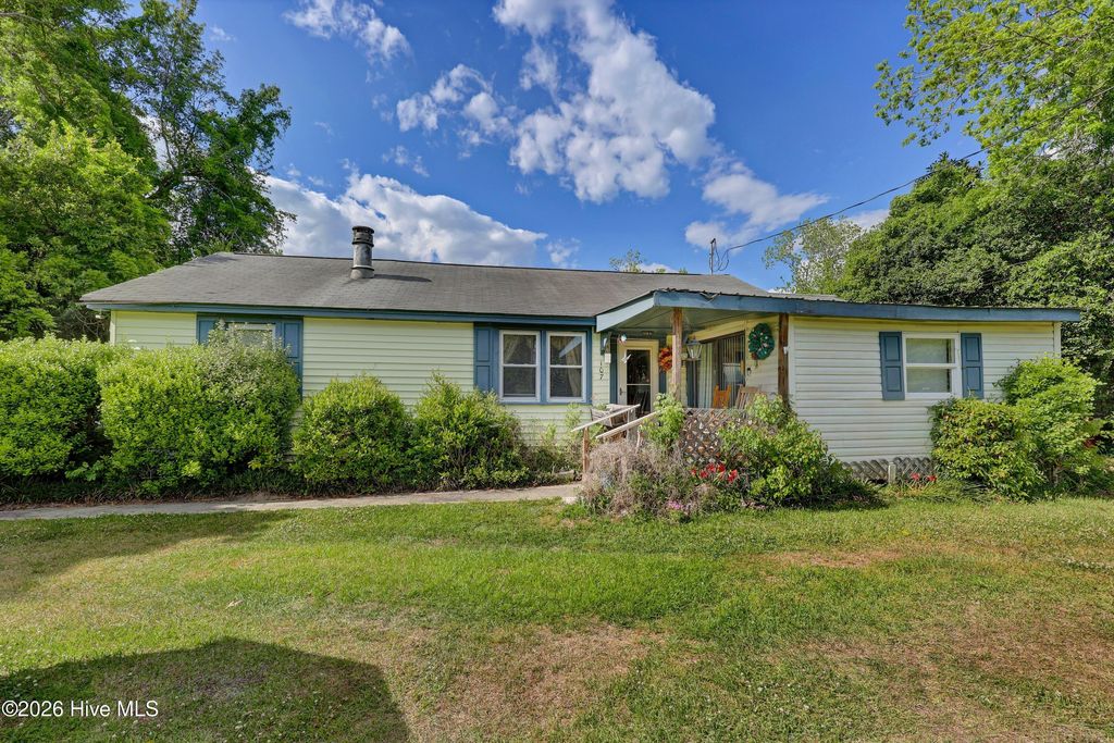 107 Long Leaf Drive, Wilmington, NC 28401