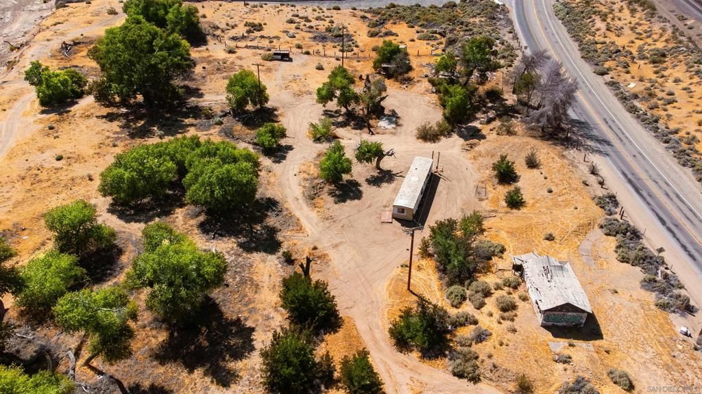 Image 3 of property listing at 17930 National Trails Hwy, Oro Grande, CA 92368