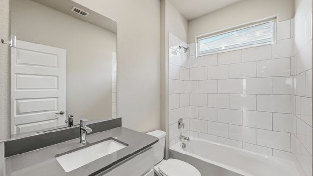 1905 JACKSON Street, Cleburne, TX 76033