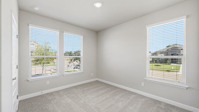 1905 JACKSON Street, Cleburne, TX 76033