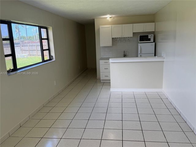 10375 SW 152nd TER B, Miami, FL 33157
