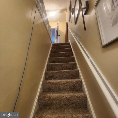 11 E LANCASTER ST, Red Lion, PA 17356