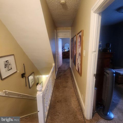 11 E LANCASTER ST, Red Lion, PA 17356