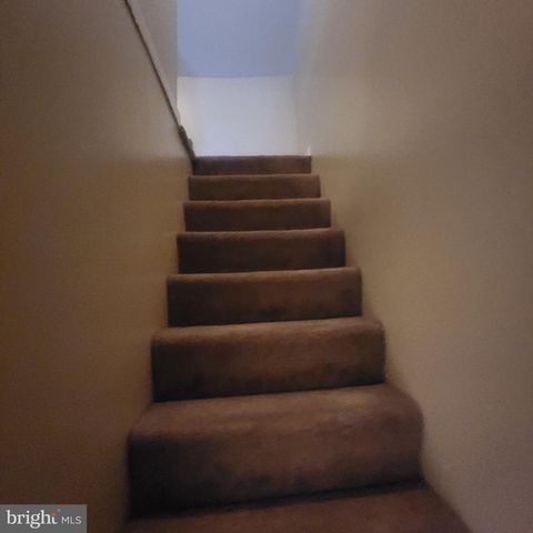 11 E LANCASTER ST, Red Lion, PA 17356